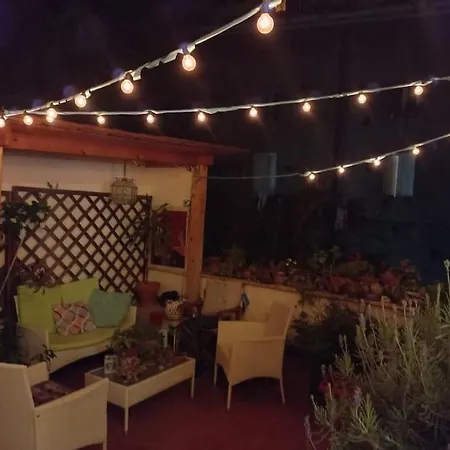 Daire Terrace Flat In Napoli